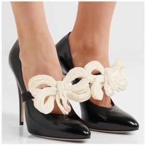 gucci black pumps with bow